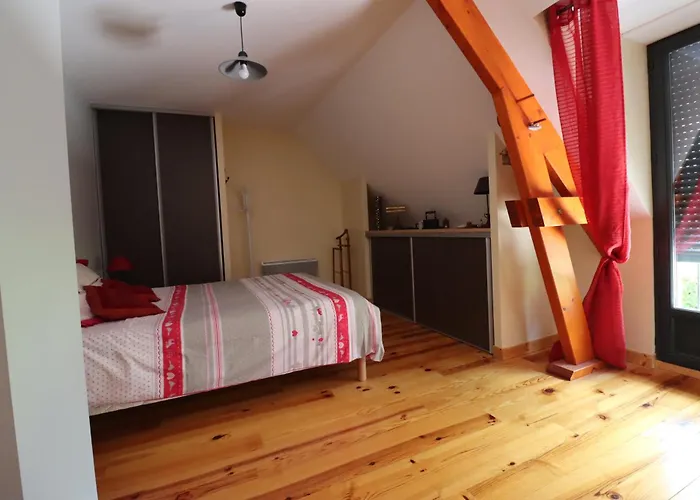 Kermarsous Semesterbostad *